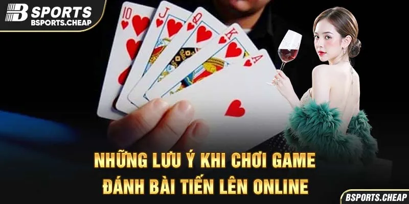 Người phụ nữ cầm bài và ly rượu trong quảng cáo lưu ý chơi game đánh bài tiến lên tại Bsport